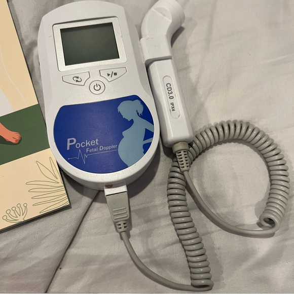 Pregnancy, Childbirth, and parenthood Book Collection with pocket fetal Doppler - Picture 7 of 8